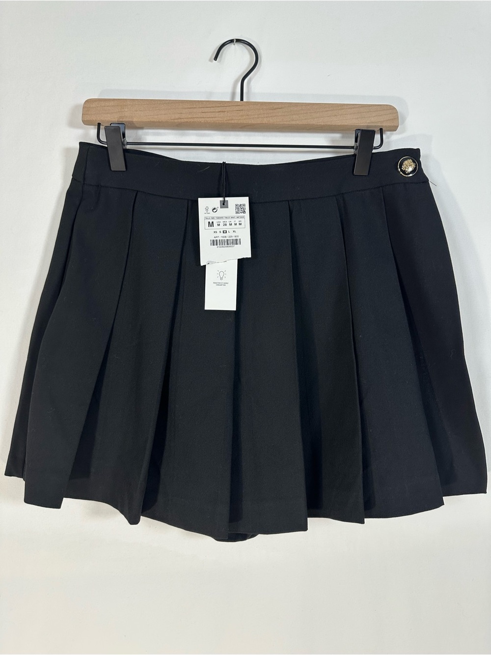 Zara Woman Pleated Mini Skort  Shorts Skirt  New Medium Black Classic Preppy - Picture 2 of 8